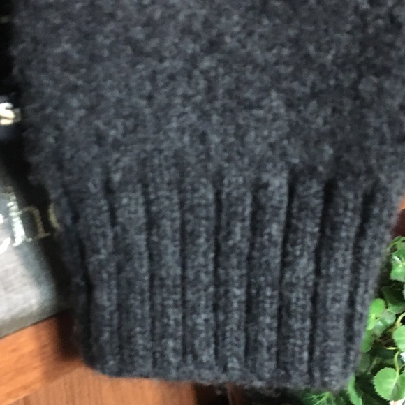 Ralph Lauren Grey Sweater boy’s medium - Picture 3 of 4